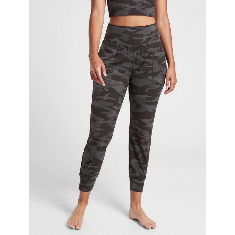 Athleta Salutation Camo Jogger Pants High Rise Pockets Athleisure Size M